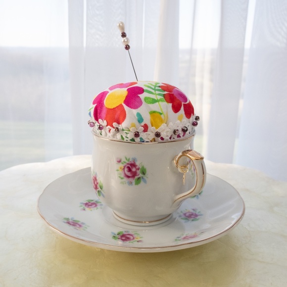 Classic Teacup And Saucer Pincushion Upcycled FTD Teacup And Saucer NWOT - Picture 9 of 15